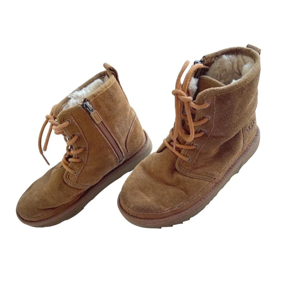 UGG Kids Neumel II Chestnut Suede Lace Up Boots 1017320K‎ Size 4 Youth